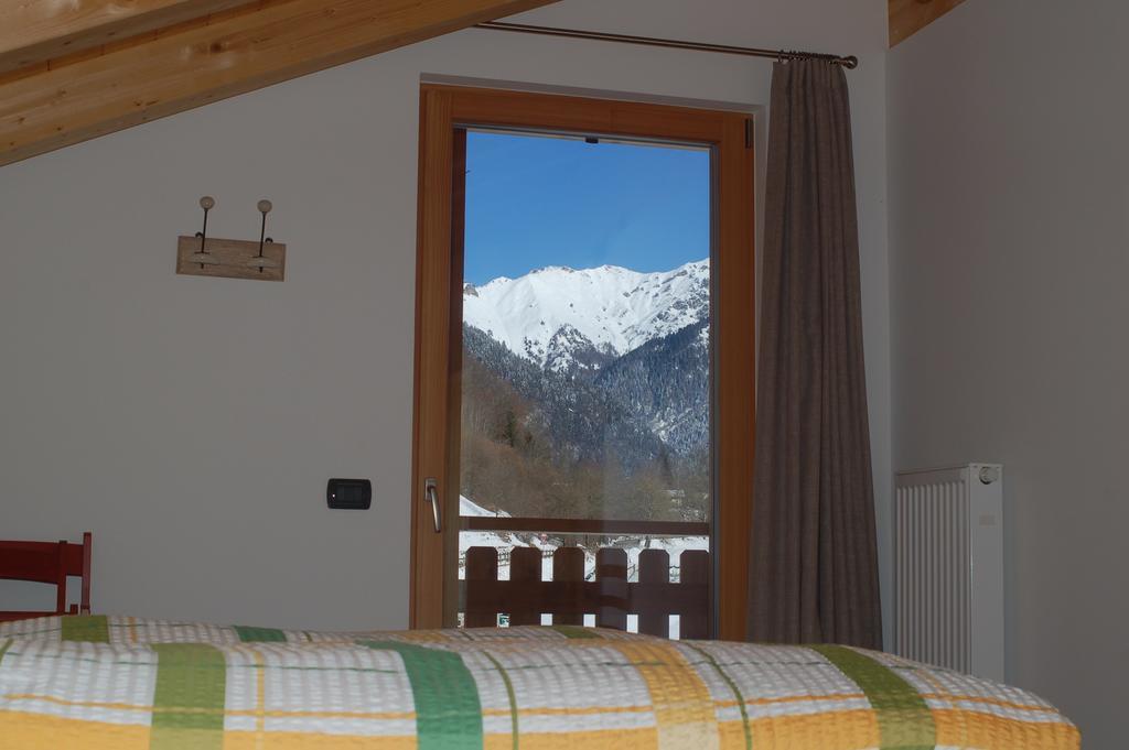 Garni Dal Mozat Bed & Breakfast Lenzumo di Concei Room photo