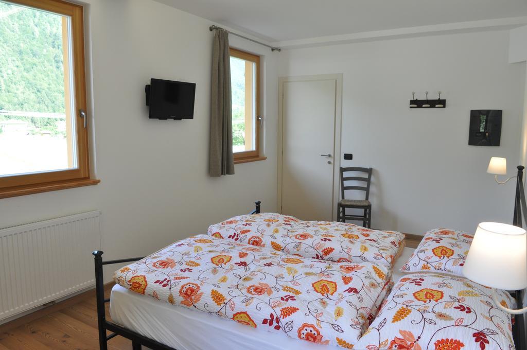 Garni Dal Mozat Bed & Breakfast Lenzumo di Concei Exterior photo